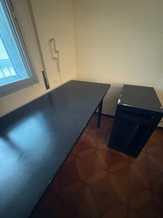 Escritorio IKEA LINNMON + Estantería