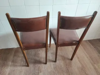 2 Sillas de Cuero Marrón