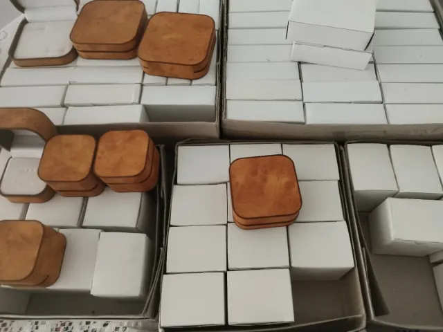 Cajitas de color madera para joyas