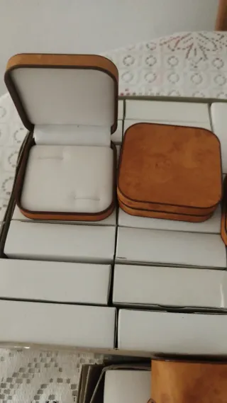 Cajitas de color madera para joyas