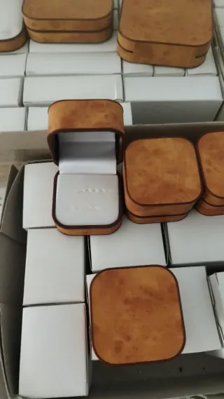 Cajitas de color madera para joyas