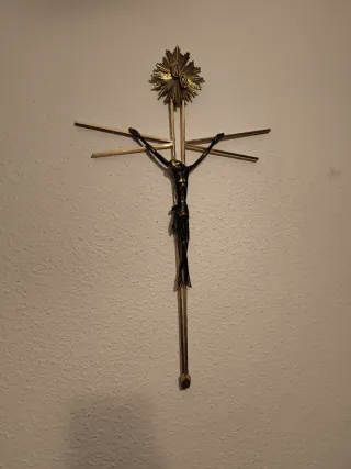 Cristo antiguo de bronce