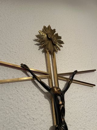 Cristo antiguo de bronce
