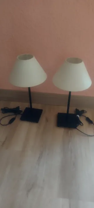 2 Lámparas Mesilla Negras