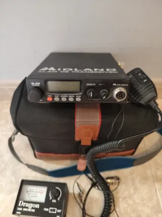 Emisora Midland con maletín y medidor