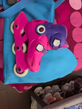 Patines infantiles Decathlon rosas y morados