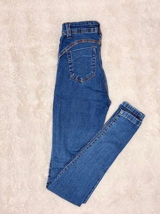 Pantalón vaquero azul Inkord talla 34.