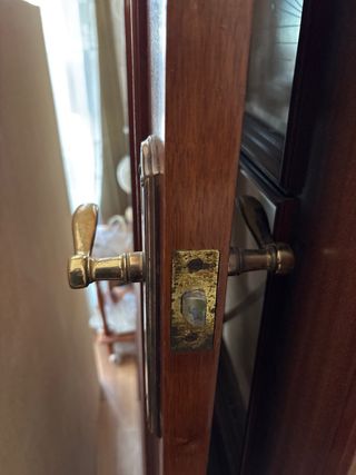 Puerta madera maciza