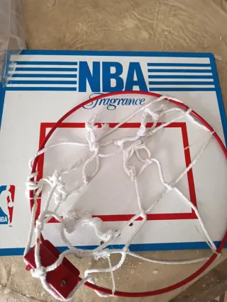 Canasta de baloncesto NBA antigua