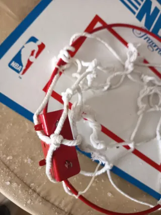 Canasta de baloncesto NBA antigua