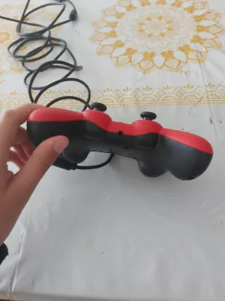 Mando PS4 Rojo con Cable