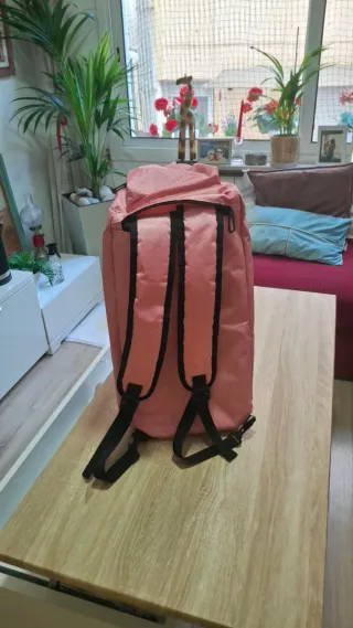 Mochila o bolsa deportiva rosa y negra