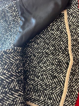 Abrigo midi Zara negro y blanco