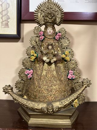 Escultura Virgen del Rocío Dorada