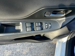 Toyota Yaris 2017 110cv etiqueta c