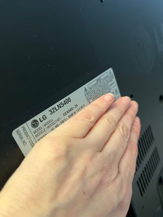 Televisor LG Negro (No Smart TV) 32”