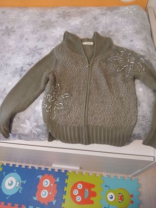 Sudadera/Jersey Verde con Cremallera y Capucha