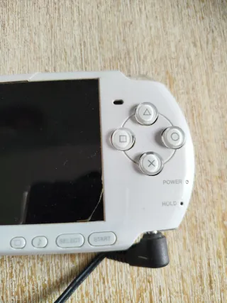 Console PSP Bianca + 6 Giochi