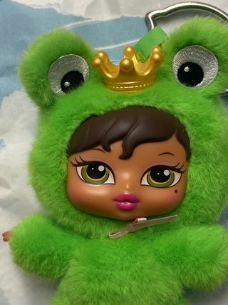 Bratz Bratzie Yasmin Peluche Rana