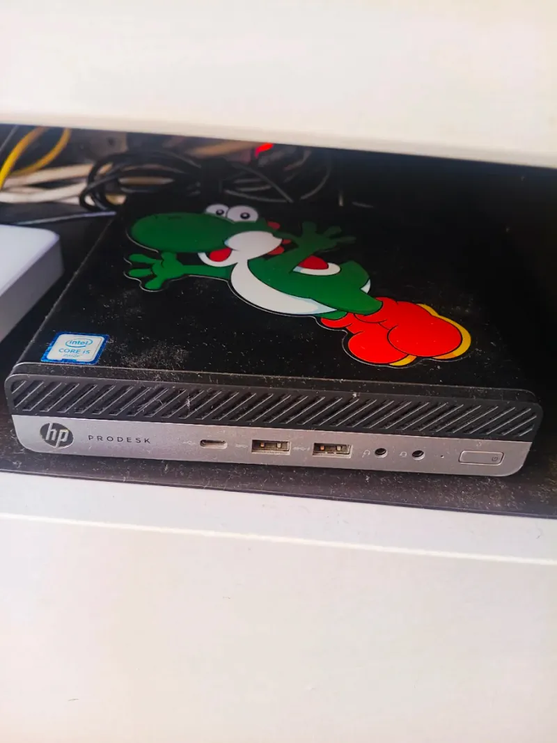 Consola con juegos retro HP 800 g3 con 8 gb y 256