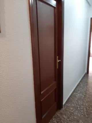 2 Puertas Cristal + 4 Puertas Habitación