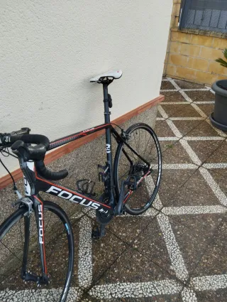 Bicicleta de carretera Focus