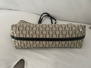 Bolso Tote Carolina Herrera CH Logo Beige