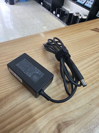 Cargador HP 65W 18.5V 3.5A 7.4x5.0mm P/N 600