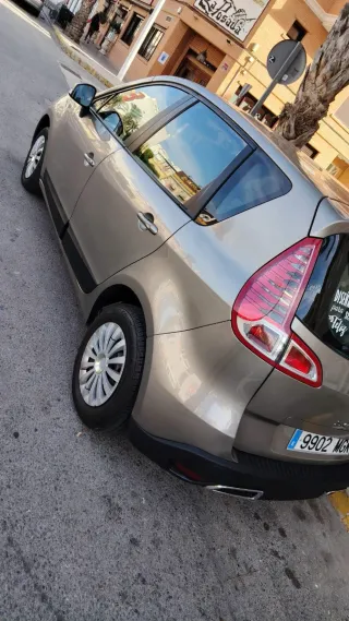 Vehículo en buen estado, motor fiable