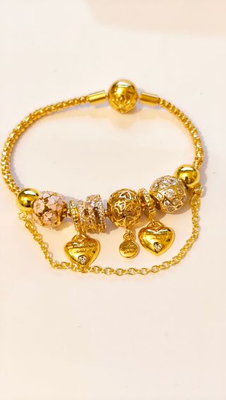 Pulsera y Cuentas Bañadas en Oro
