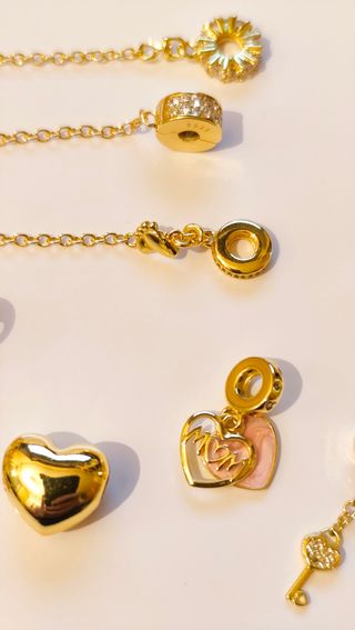 Pulsera y Cuentas Bañadas en Oro