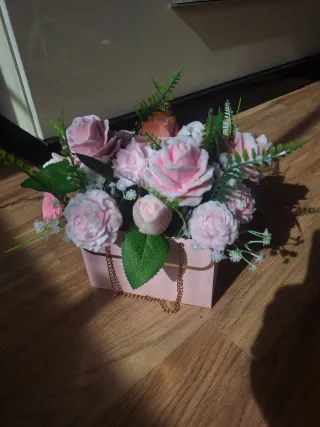 Ramo de flores de glicerina hecho a mano