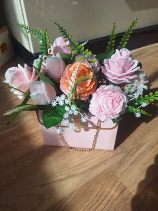 Ramo de flores de glicerina hecho a mano