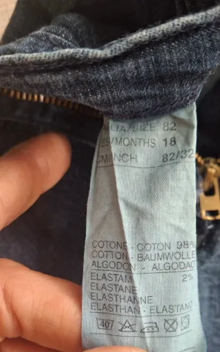 Jeans Benetton bambina 82 cm.