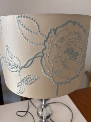 Lámpara de mesa tela y cristal