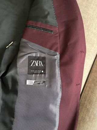 Traje Zara Corinto