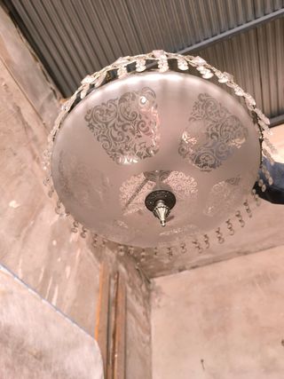 Lámpara de techo antigua