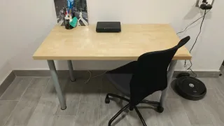 Escritorio y silla de oficina