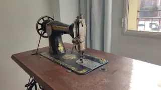 Máquina de coser Singer antigua