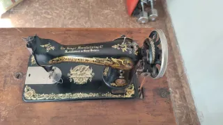 Máquina de coser Singer antigua