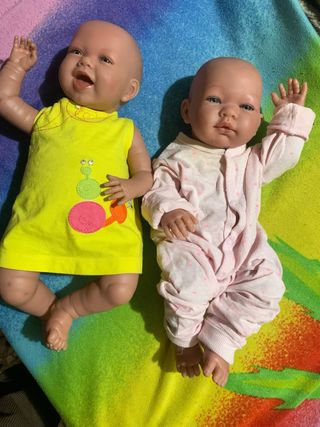2 Muñecos Bebé Reborn uno 20 los dos 35