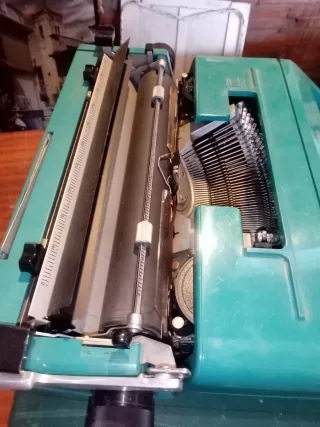 Máquina de escribir Olivetti Studio 45
