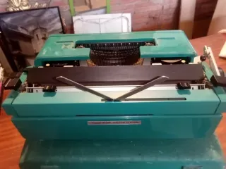 Máquina de escribir Olivetti Studio 45