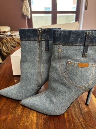 Stivaletti Guess in denim tacco