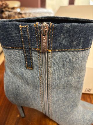 Stivaletti Guess in denim tacco