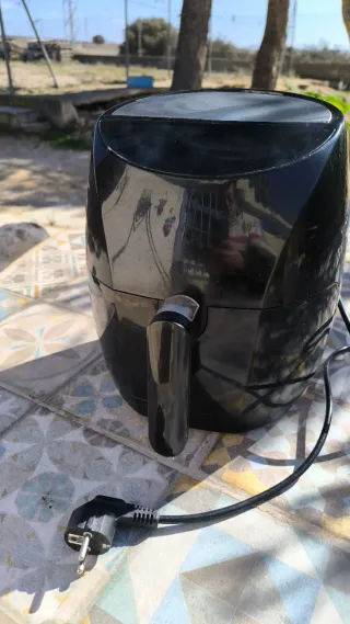 Freidora de aire negra