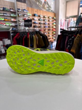 Zapatillas Asics Fuji Lite 5 Hombre Trail Running.