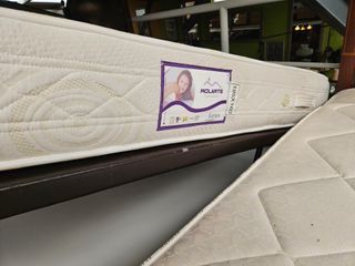 Sommier casal com arrumação e colchão