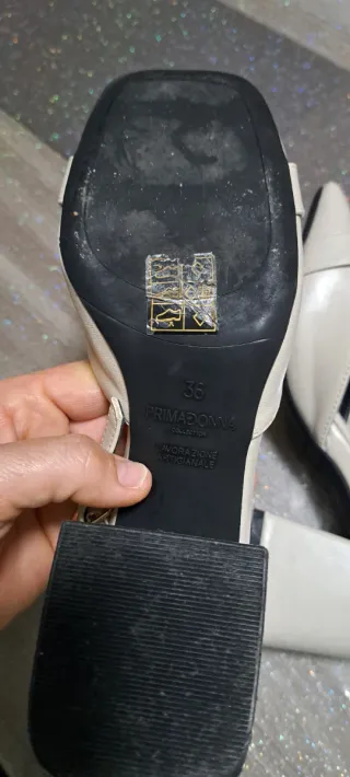 Scarpe donna eleganti con fibbia dorata