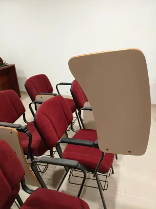 Sillas de aula con mesa plegable